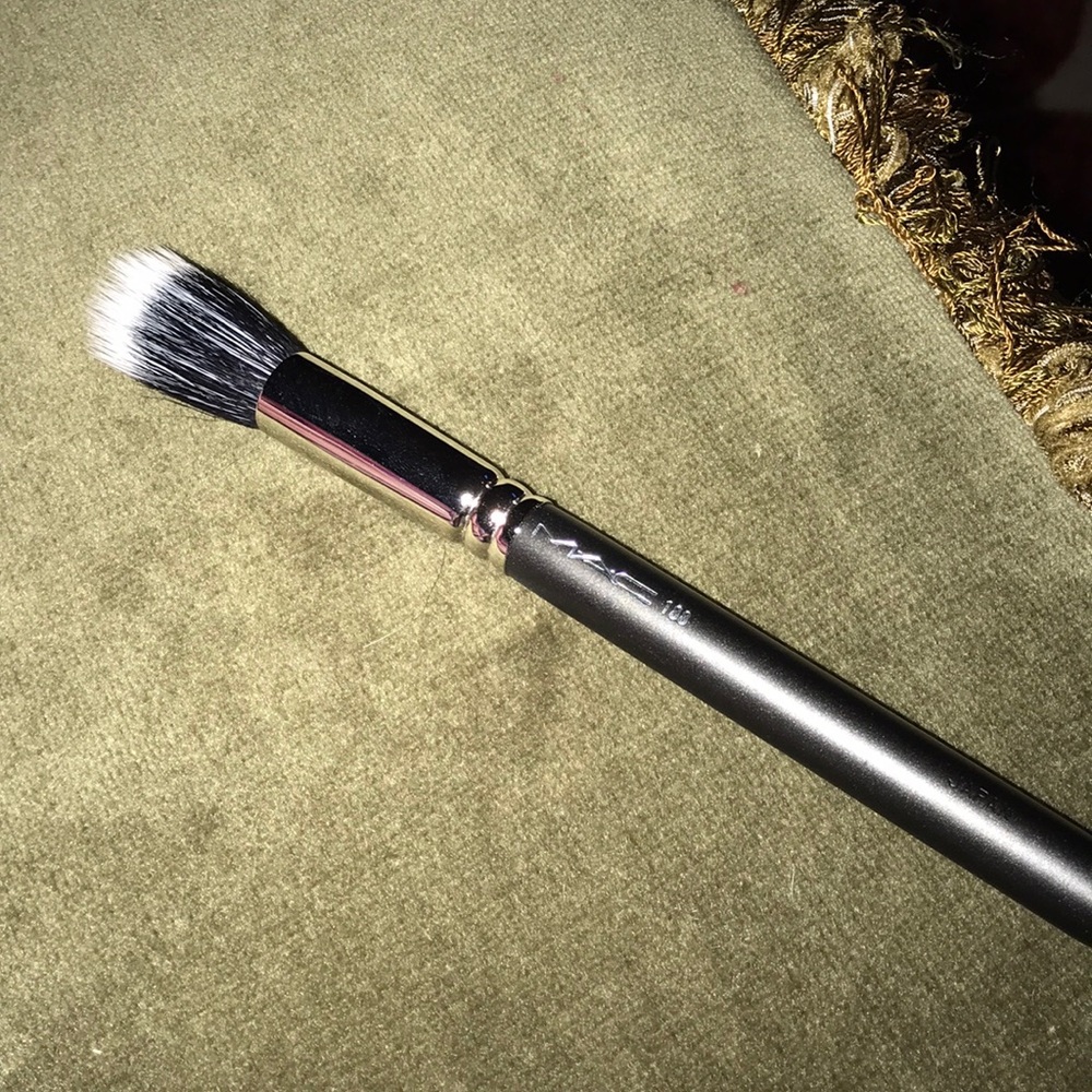 Authentic Mac 188 Brush